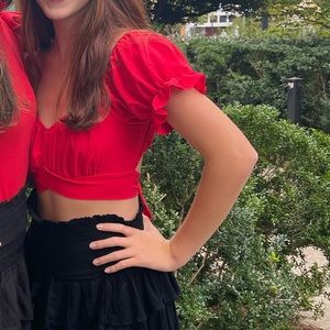 Puff sleeve crop top